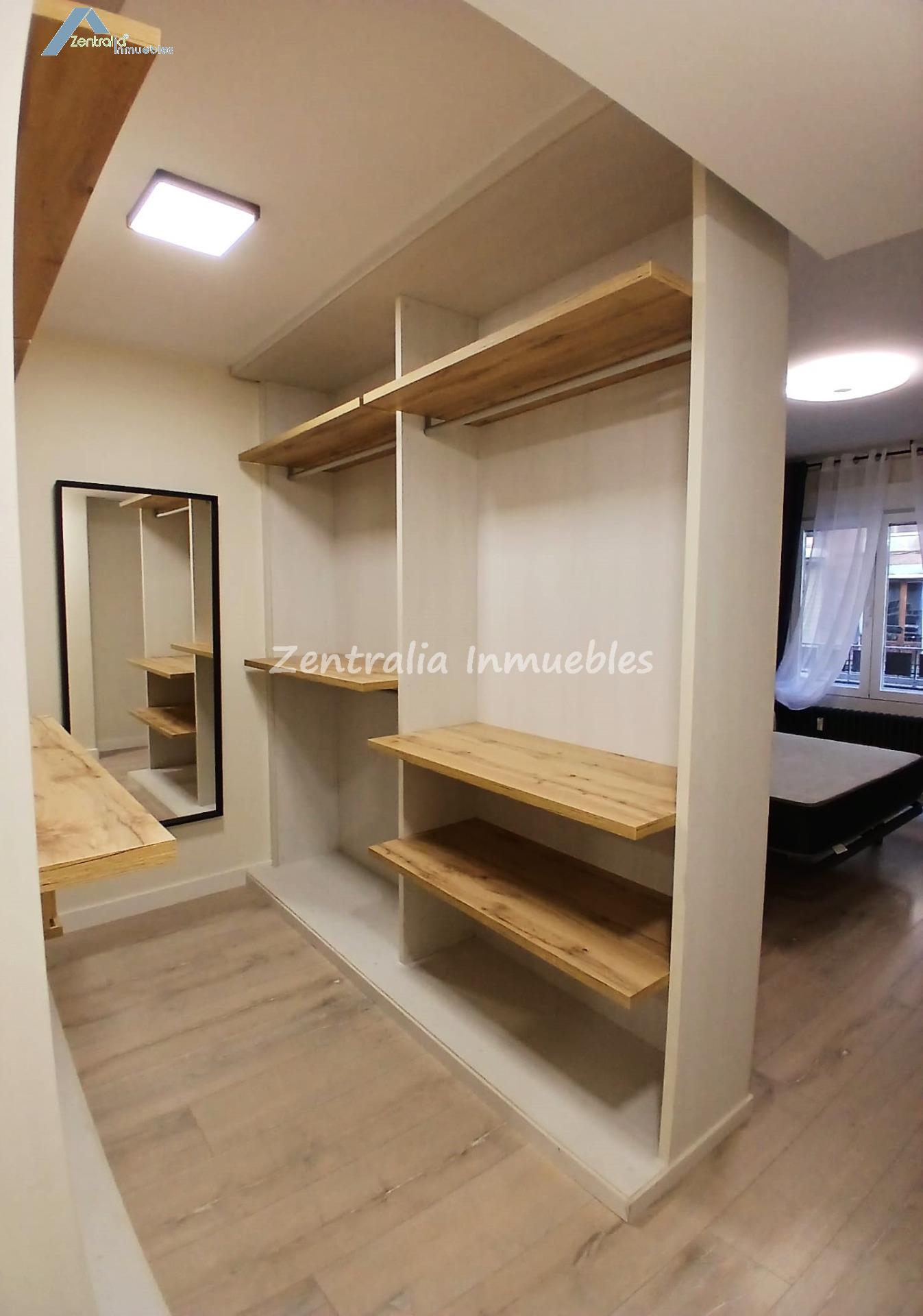 CENTRO - VIVIENDA CON AMPLIA TERRAZA, 3 DORM Y 2 BAÑOS